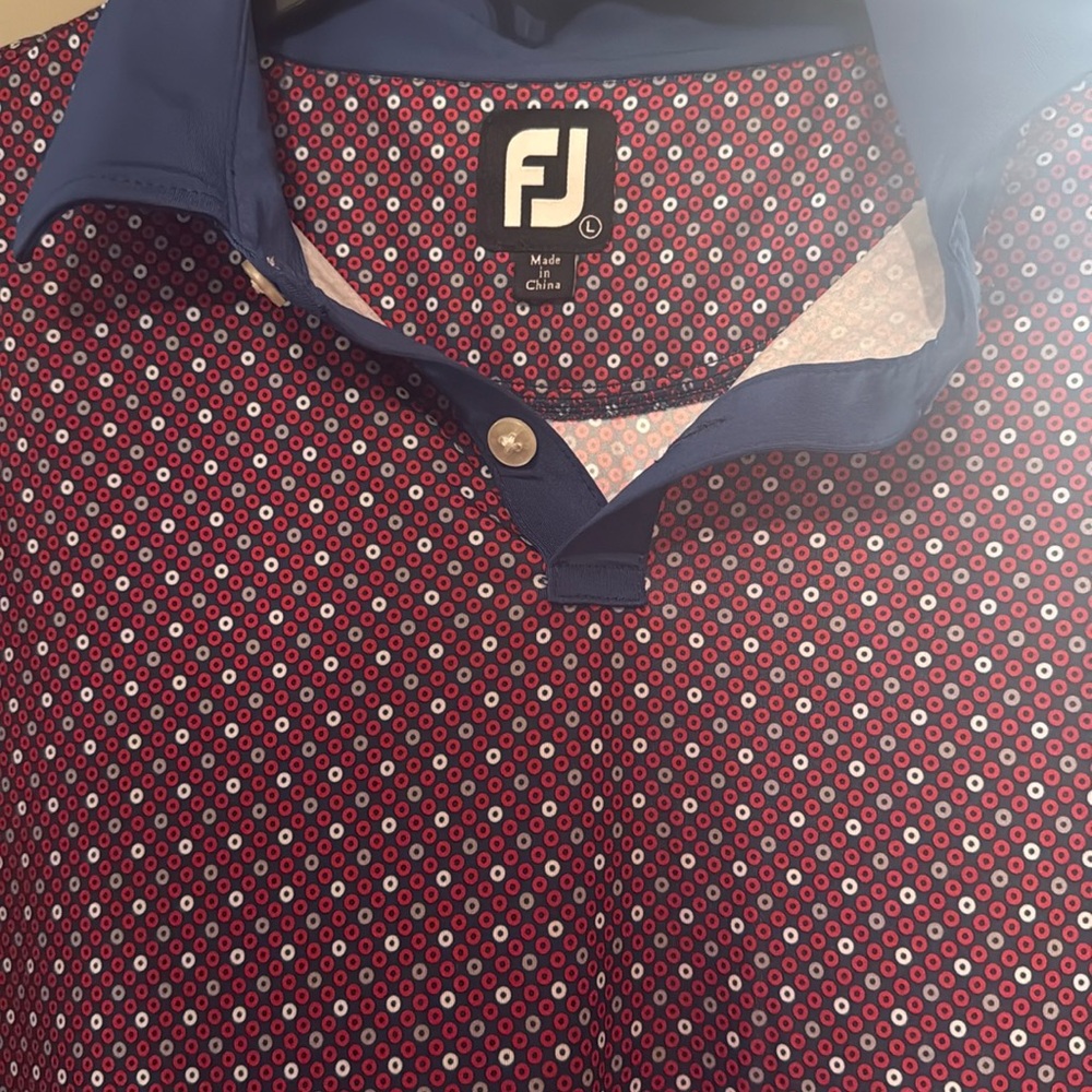 Men’s large polo